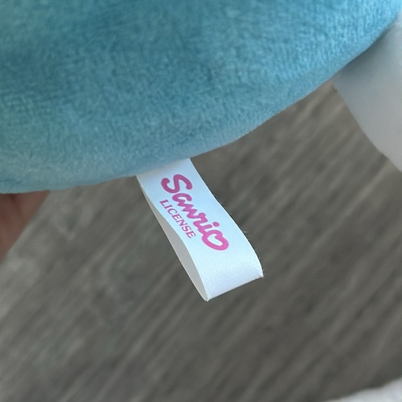 HELLO KITTY holding peach 🍑 plush 9in - Picture 5 of 5